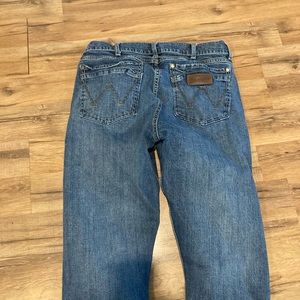 Wrangler retro 34x38